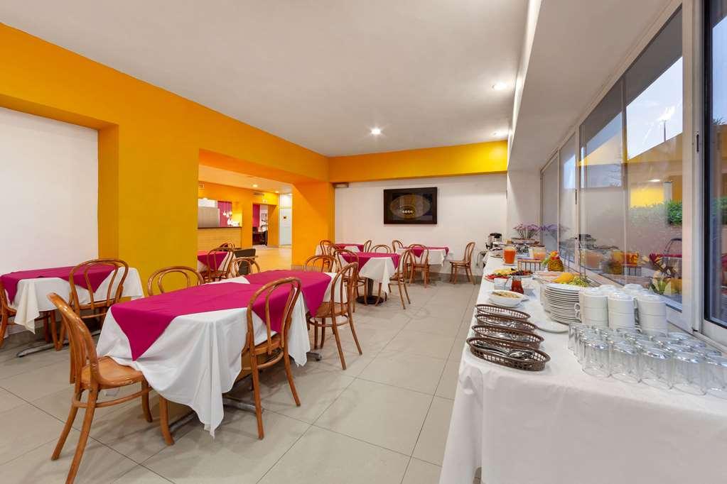 Comfort Inn Monterrey Valle Restaurang bild