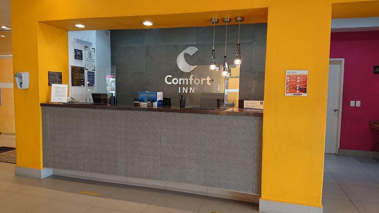 Comfort Inn Monterrey Valle Exteriör bild