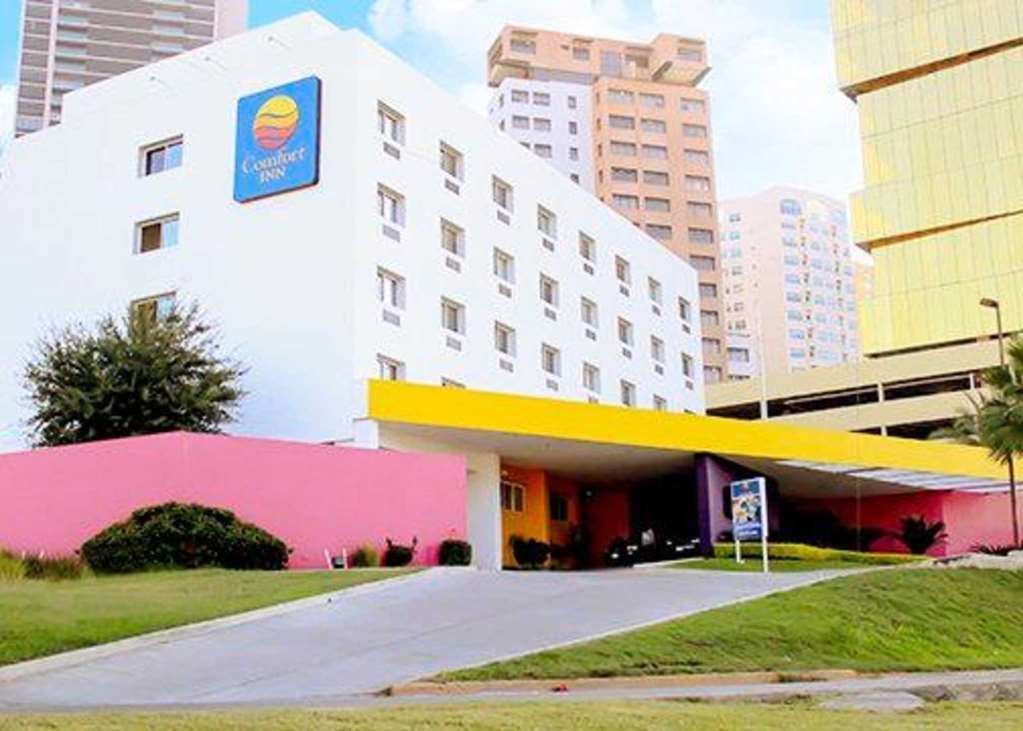 Comfort Inn Monterrey Valle Exteriör bild